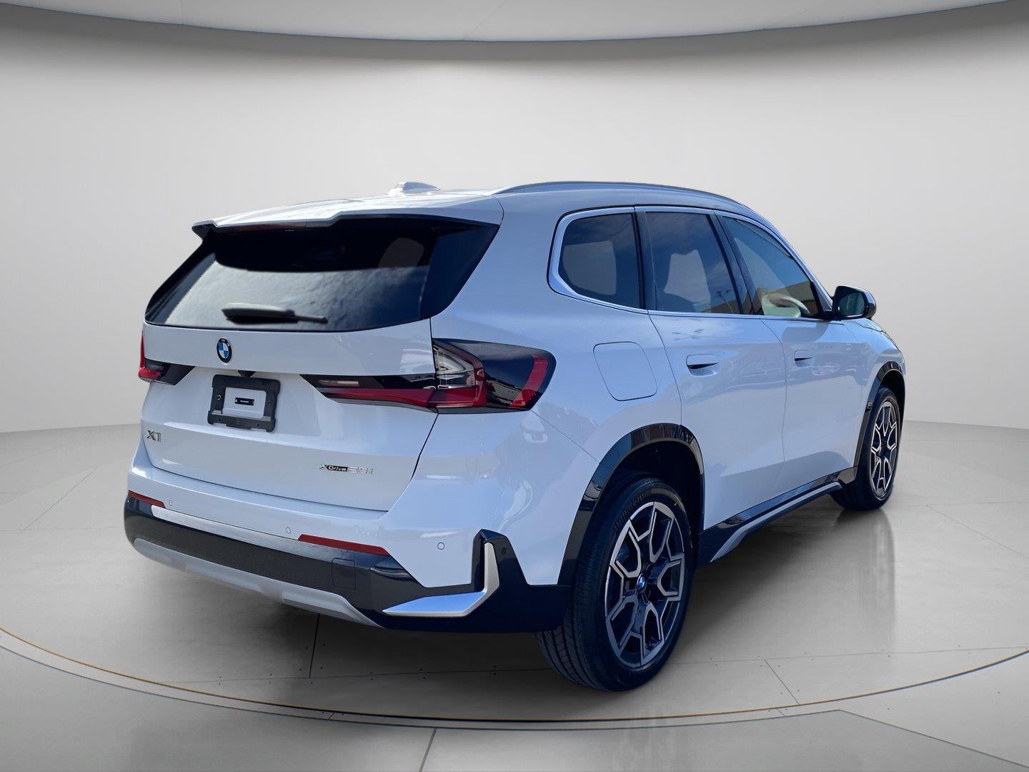 2027 BMW X1 xDrive28i