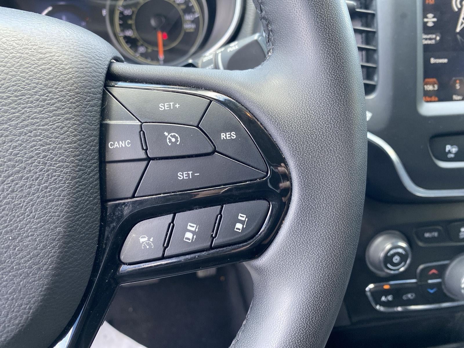 2023 Jeep Cherokee Altitude Lux
