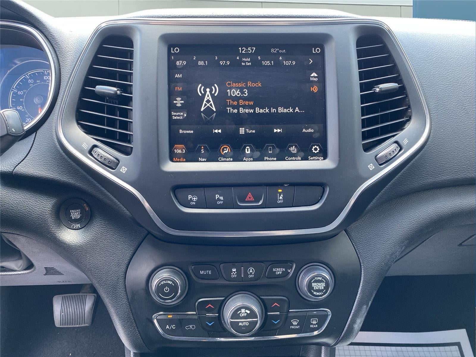 2023 Jeep Cherokee Altitude Lux