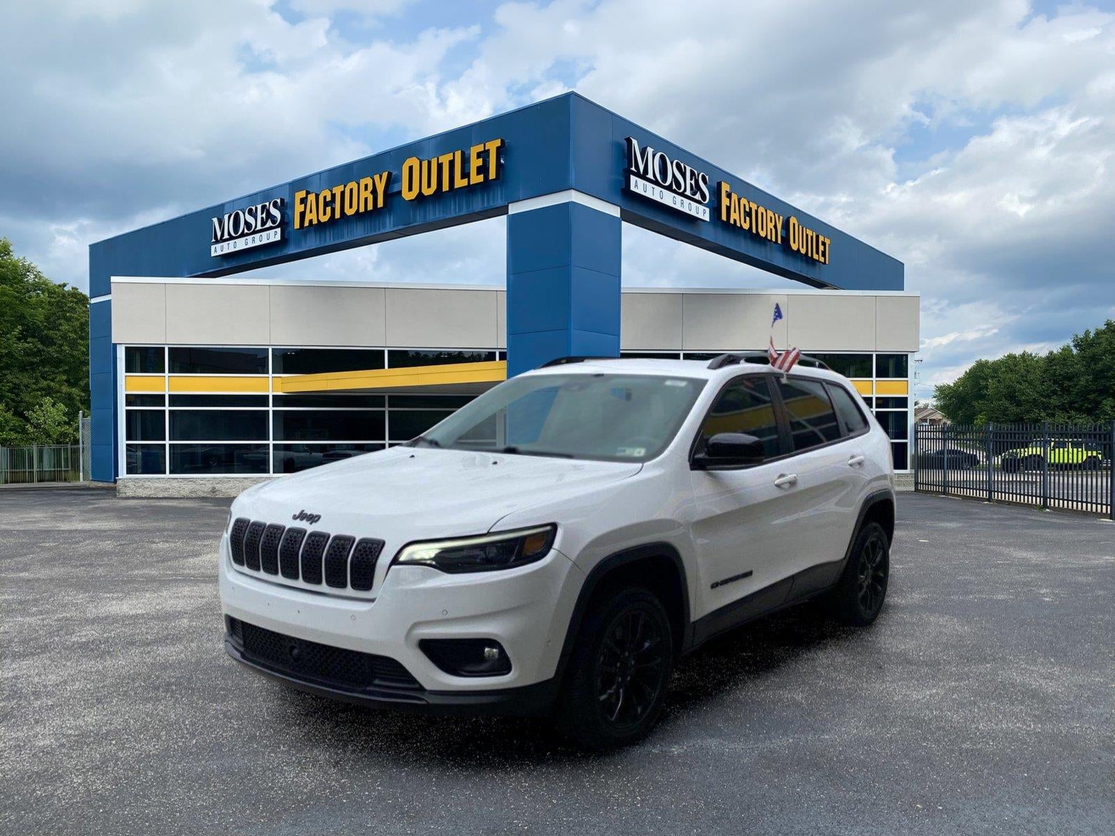 2023 Jeep Cherokee Altitude Lux