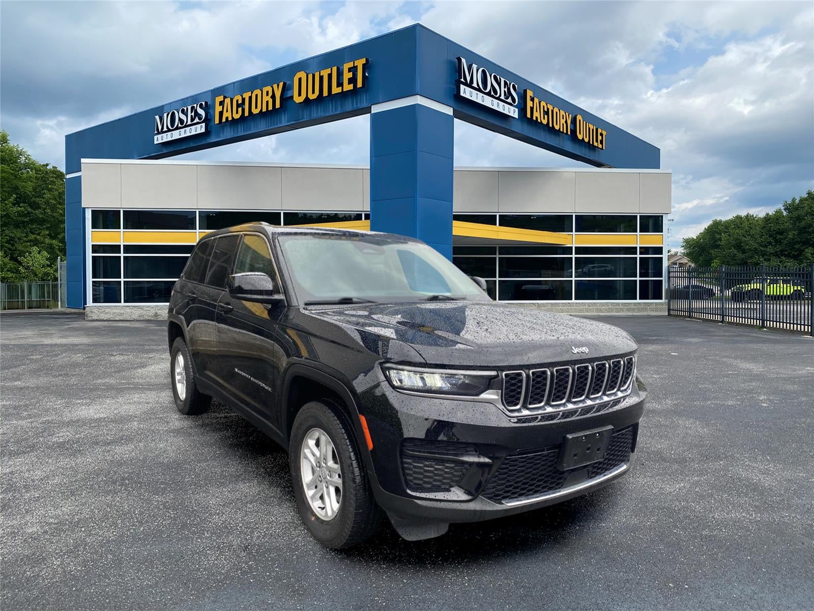 2023 Jeep Grand Cherokee Laredo