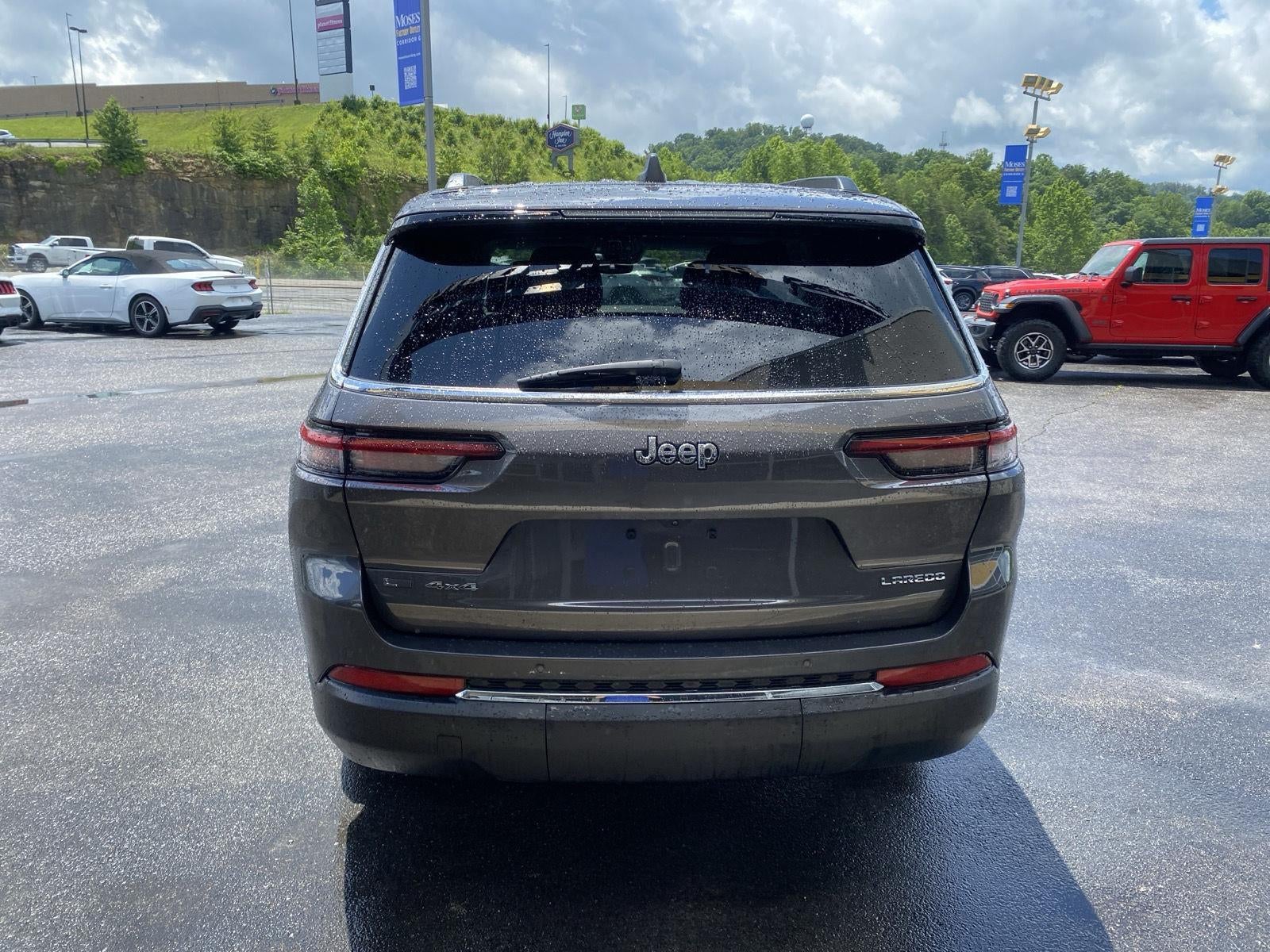 2022 Jeep Grand Cherokee L Laredo