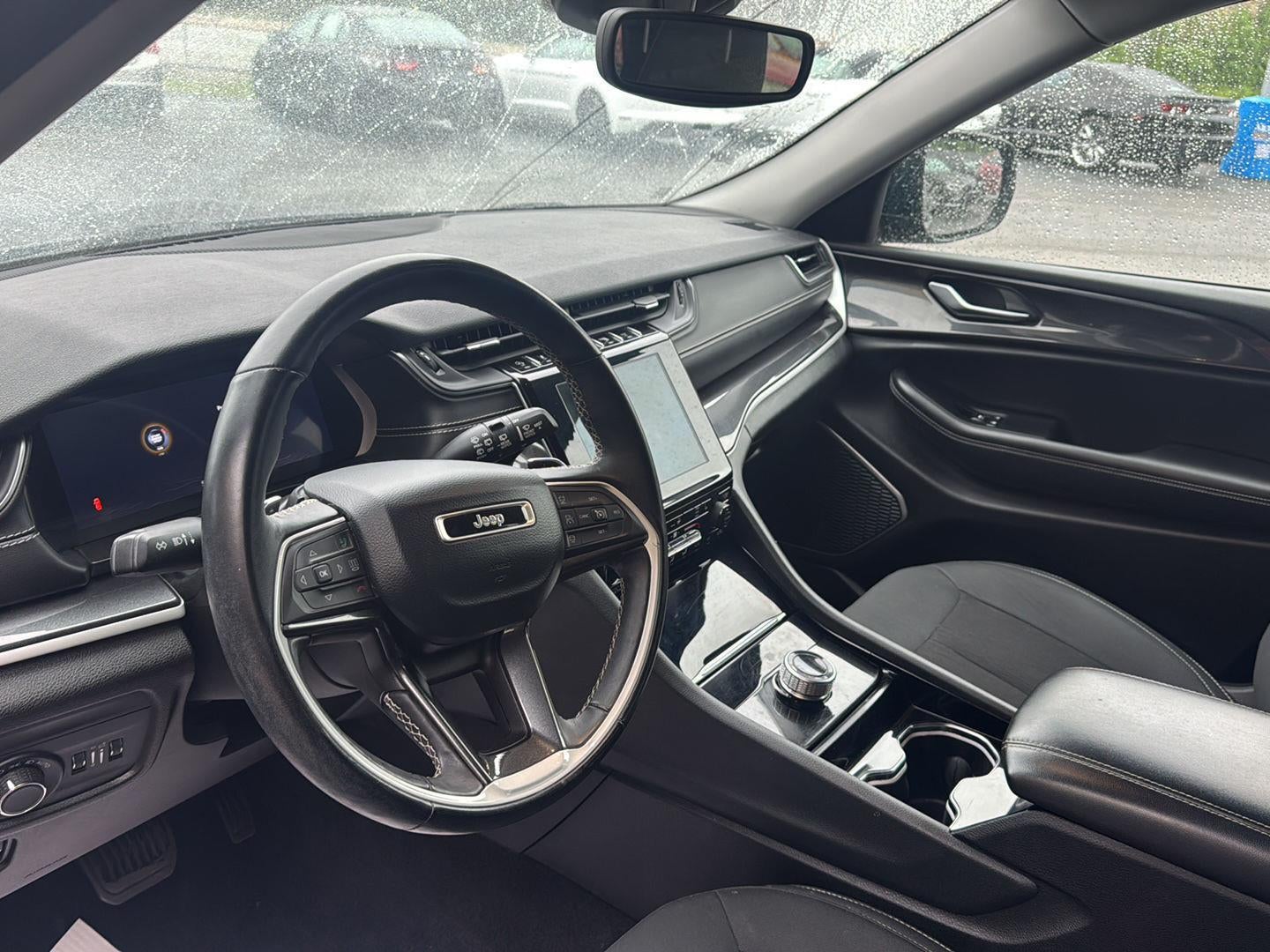 2022 Jeep Grand Cherokee L Laredo