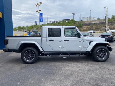 2023 Jeep Gladiator Overland