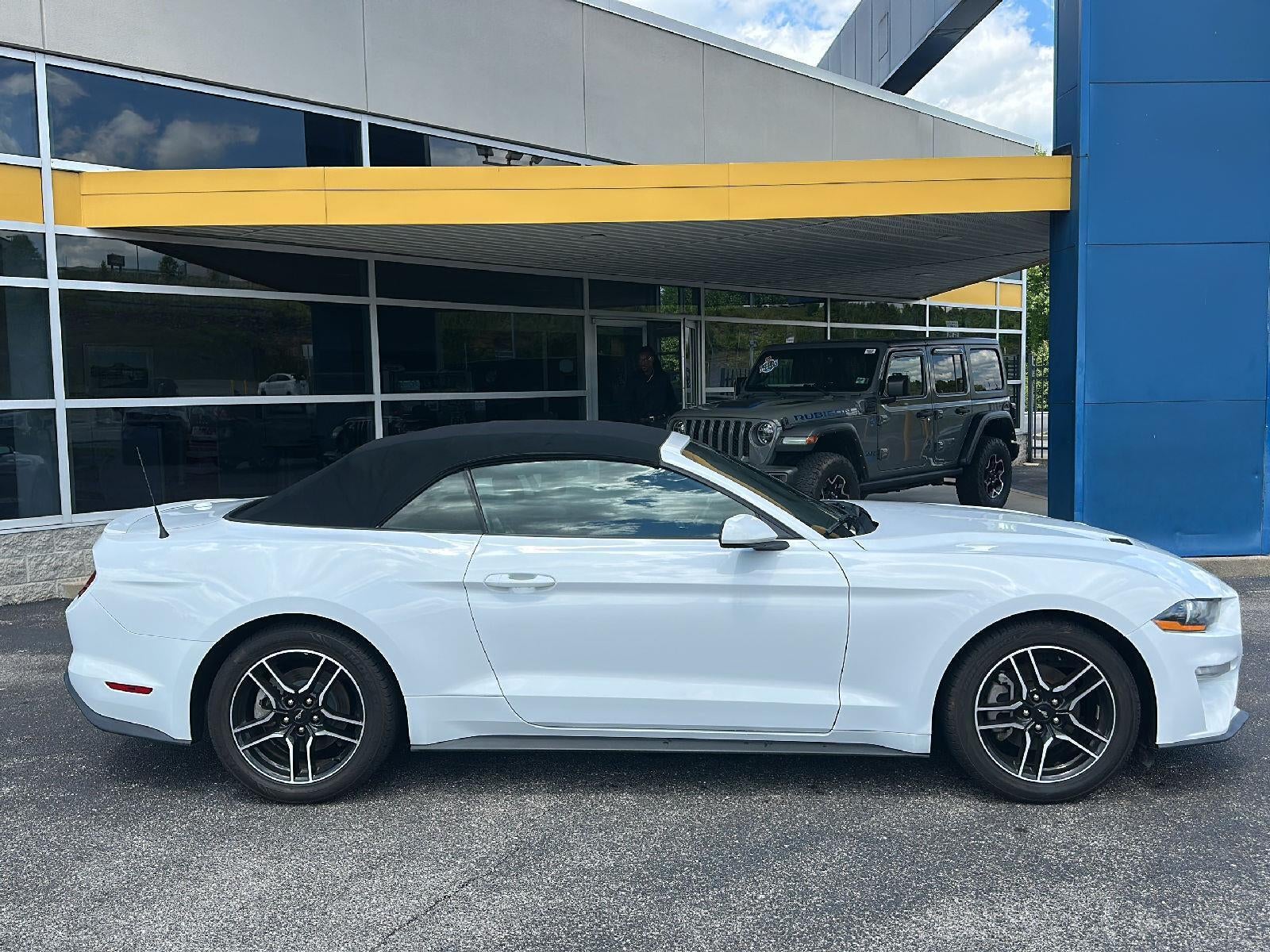 2022 Ford Mustang EcoBoost Premium