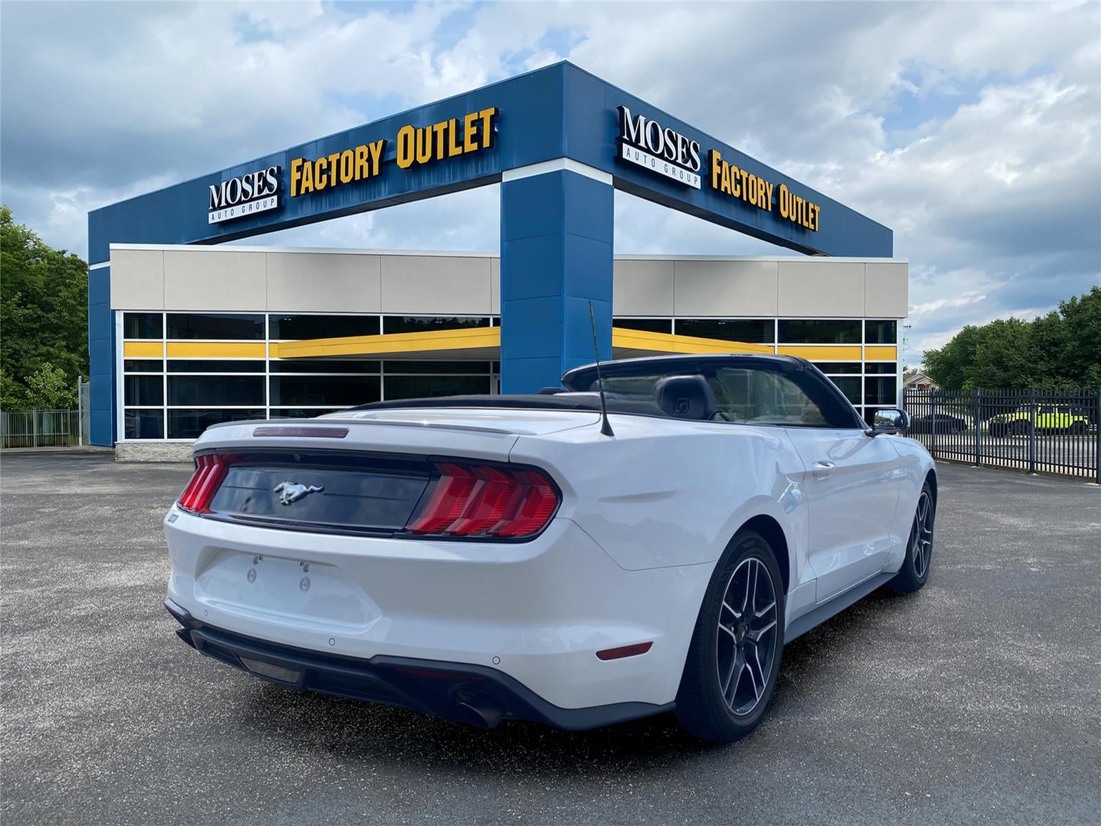 2022 Ford Mustang EcoBoost Premium