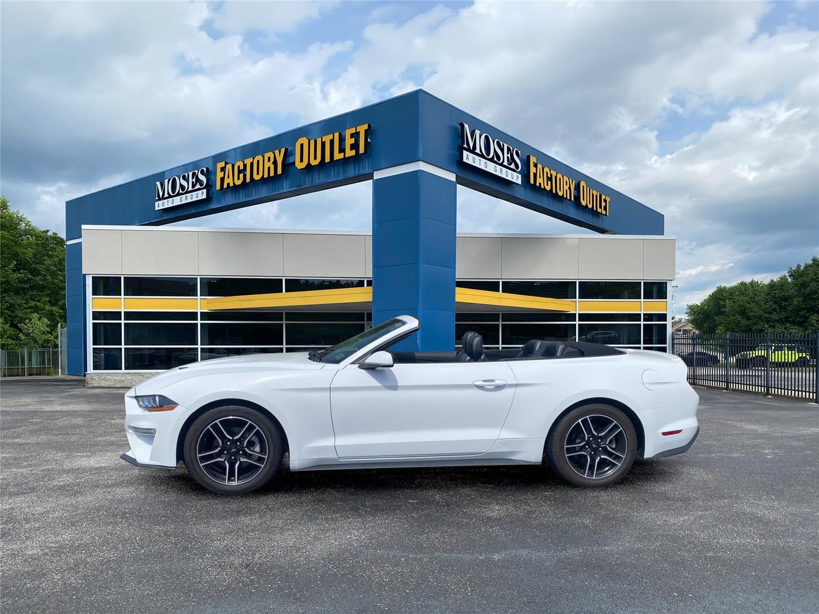 2022 Ford Mustang EcoBoost Premium