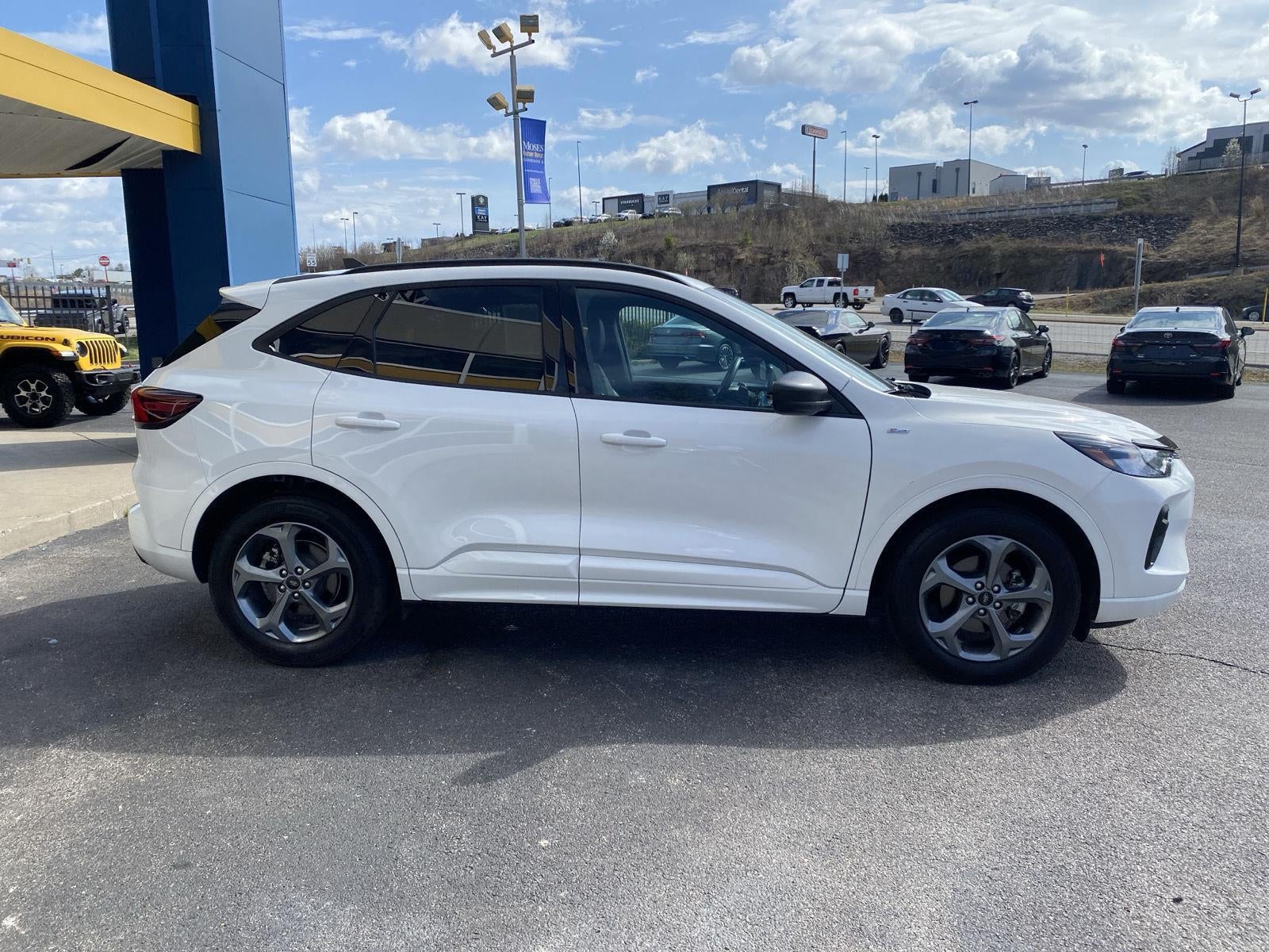 2024 Ford Escape ST-Line