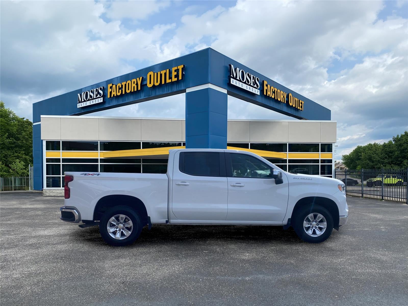 2023 Chevrolet Silverado 1500 LT