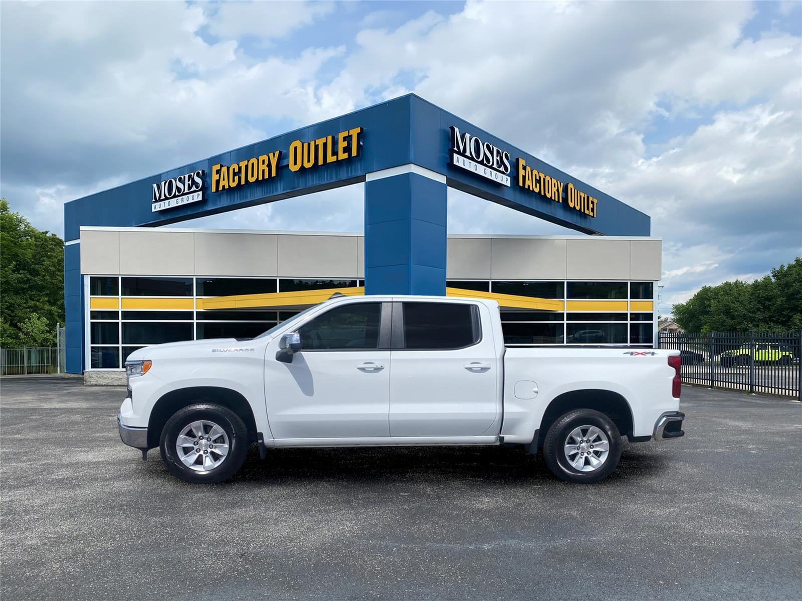 2023 Chevrolet Silverado 1500 LT