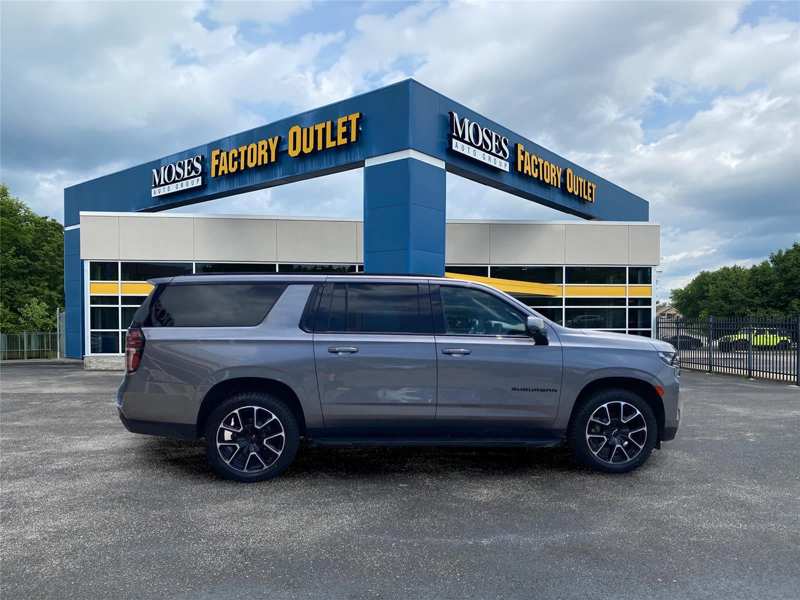 2022 Chevrolet Suburban RST