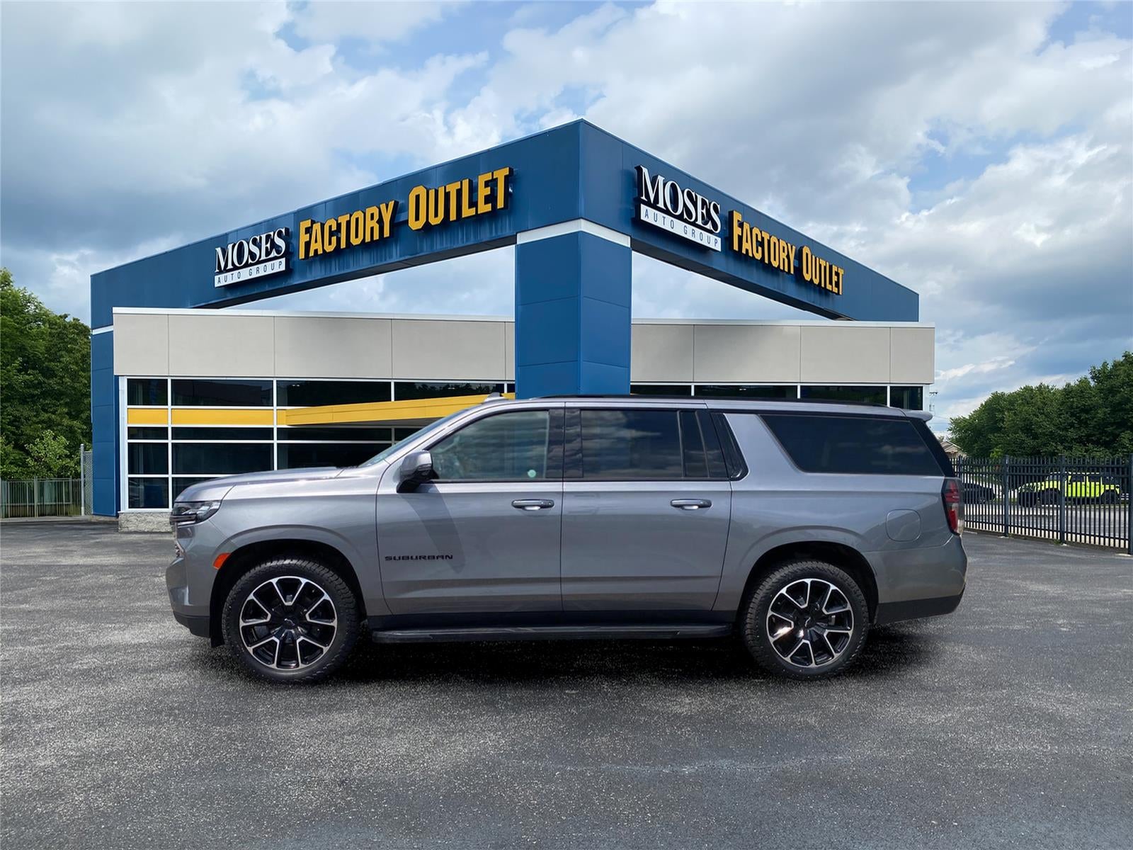 2022 Chevrolet Suburban RST