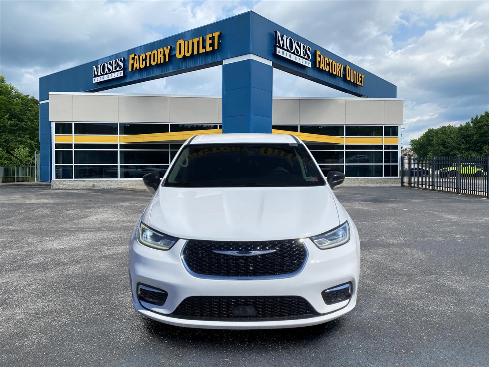 2024 Chrysler Pacifica Touring L