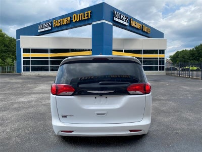 2024 Chrysler Voyager LX