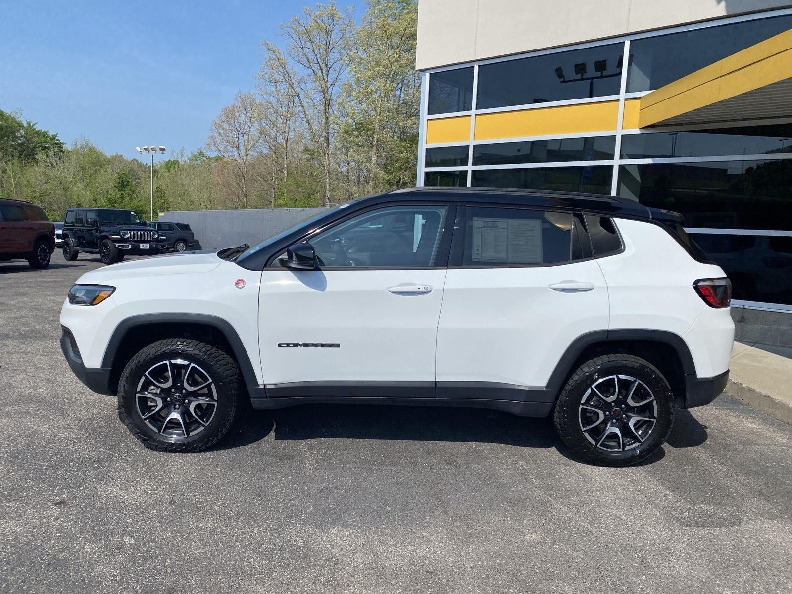 2025 Jeep Compass Trailhawk