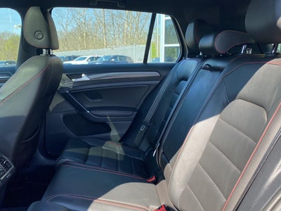 2019 Volkswagen Golf GTI SE