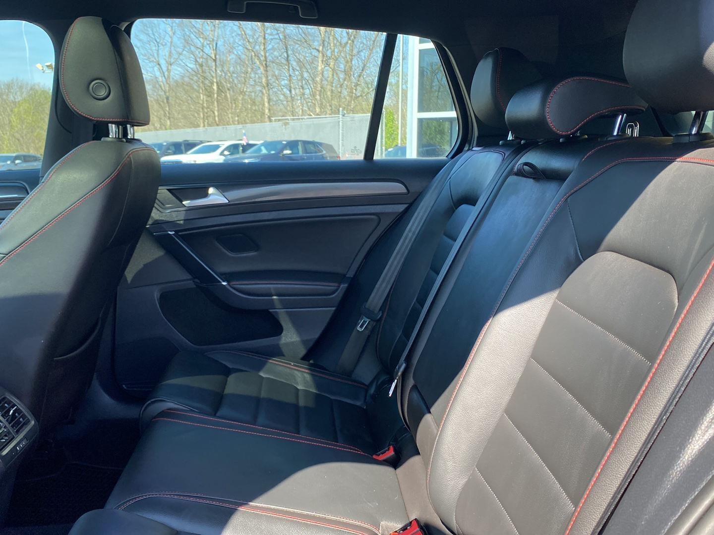 2019 Volkswagen Golf GTI SE