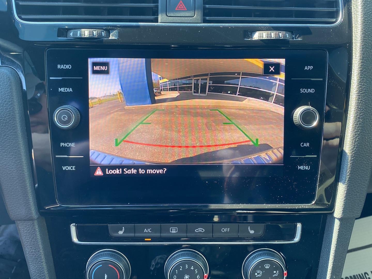 2019 Volkswagen Golf GTI SE