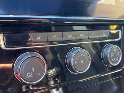 2019 Volkswagen Golf GTI SE