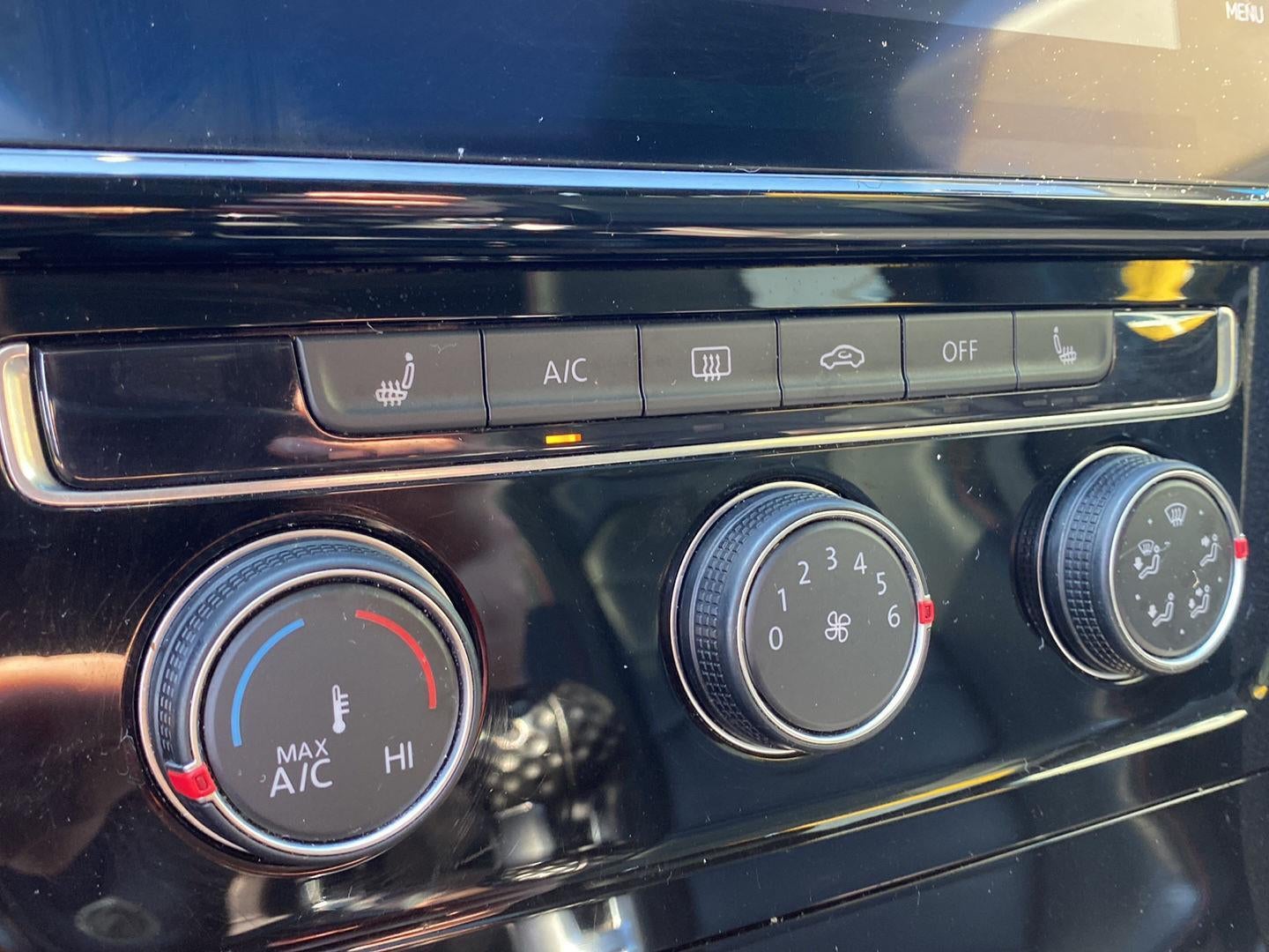 2019 Volkswagen Golf GTI SE