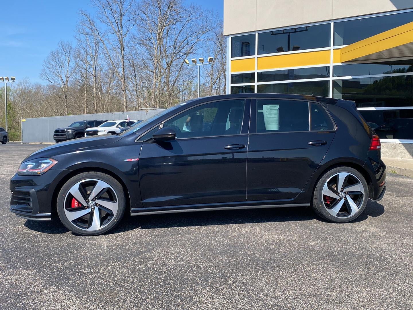 2019 Volkswagen Golf GTI SE
