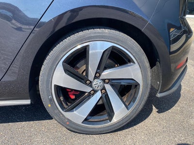 2019 Volkswagen Golf GTI SE