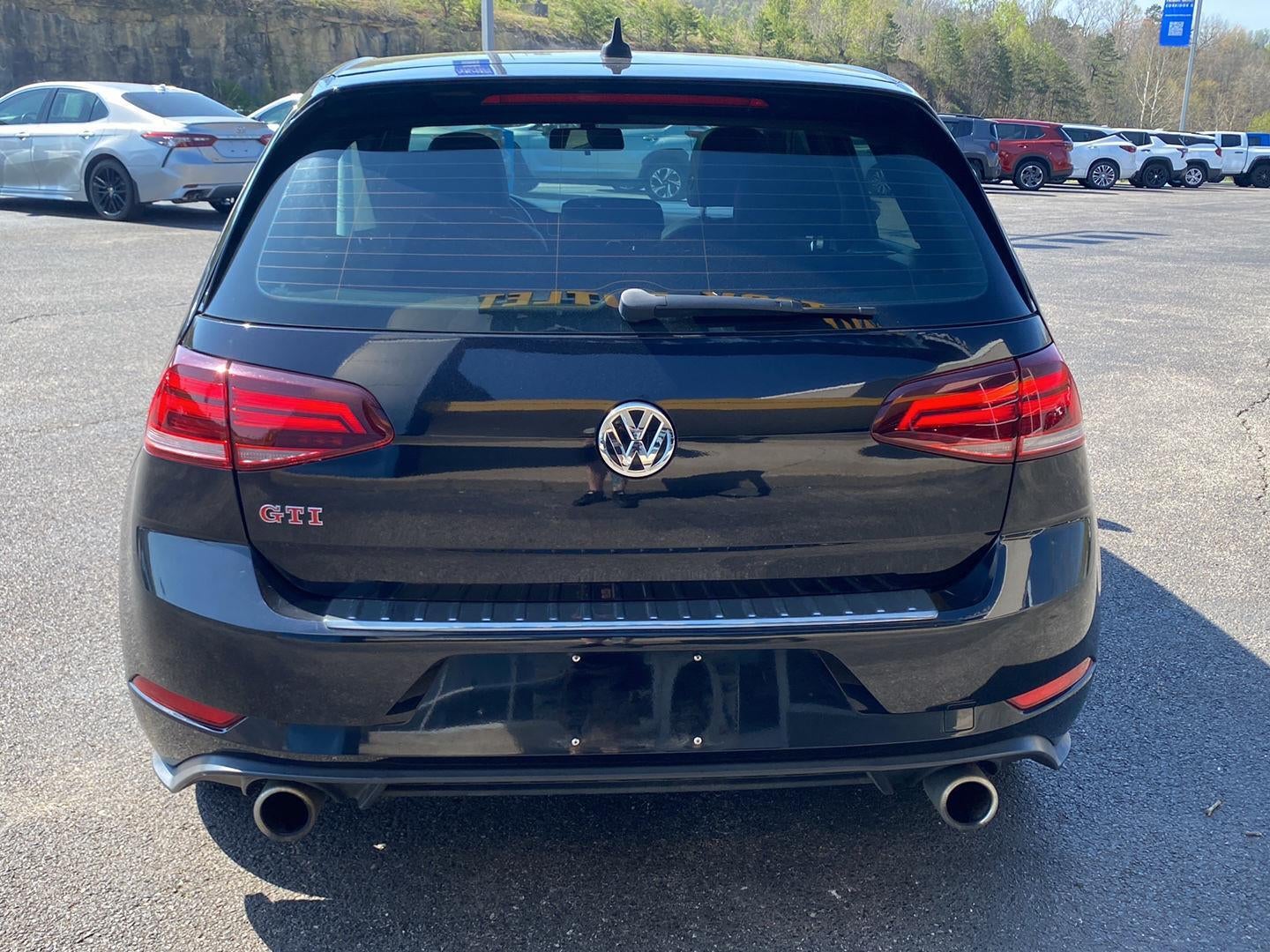 2019 Volkswagen Golf GTI SE