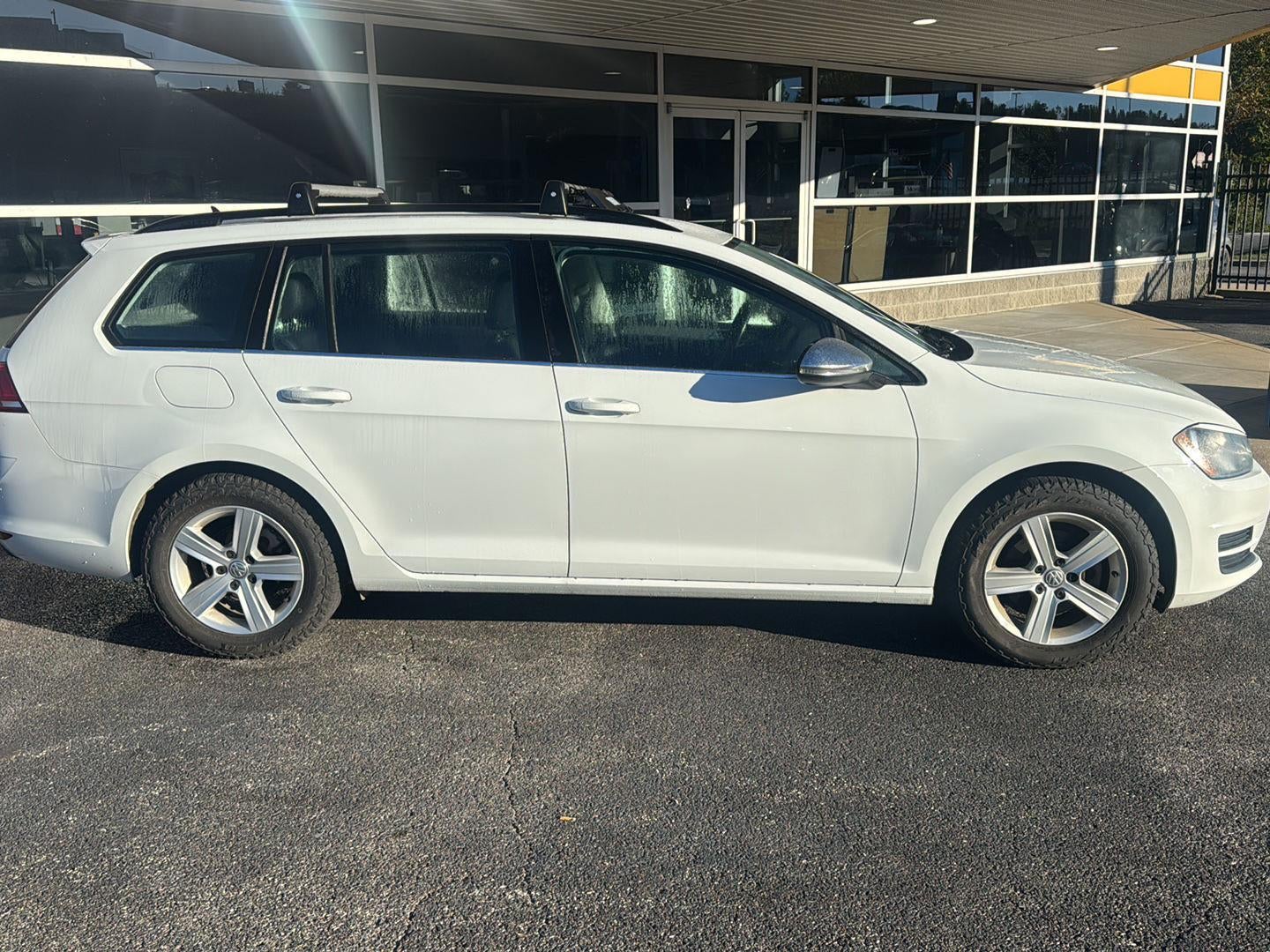 2015 Volkswagen Golf SportWagen TDI S