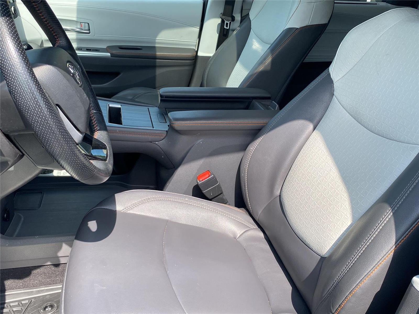 2021 Toyota SIENNA MINIVAN
