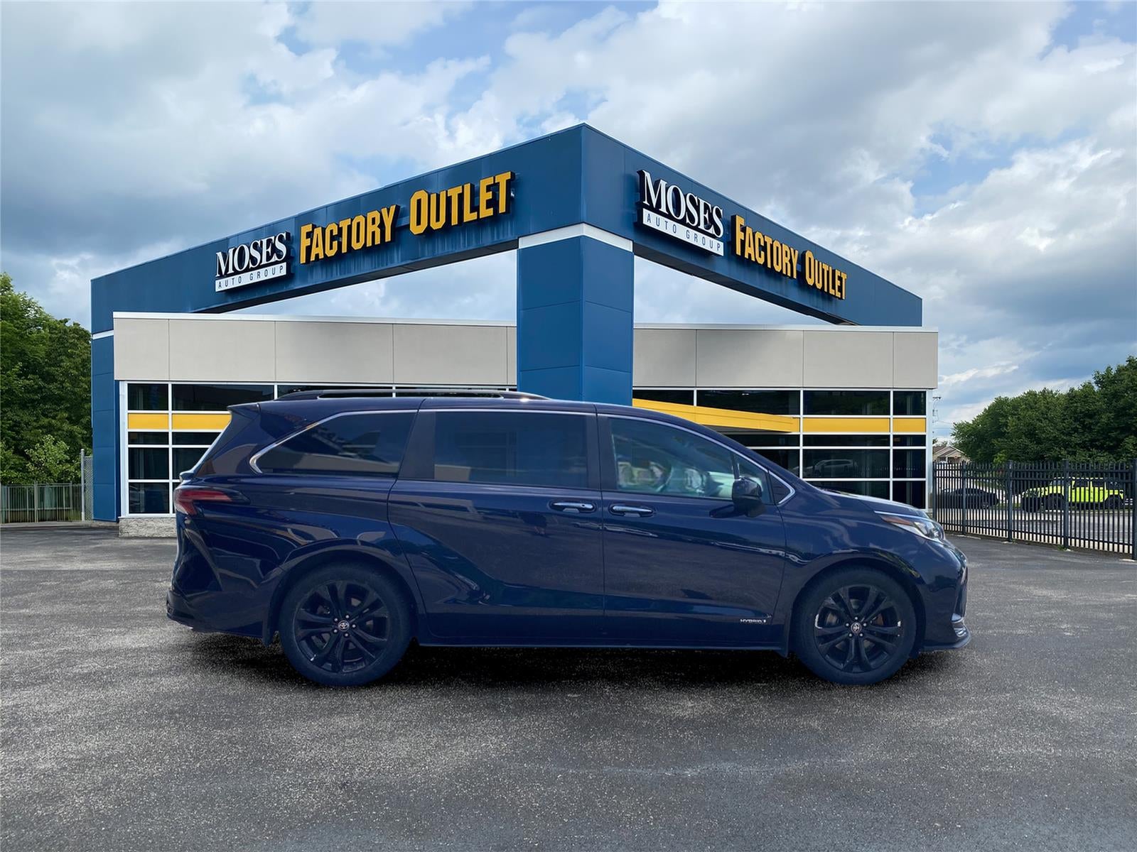 2021 Toyota SIENNA MINIVAN