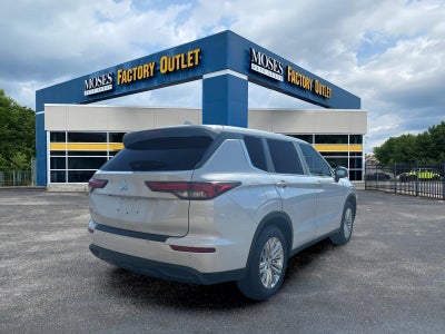 2022 Mitsubishi Outlander ES