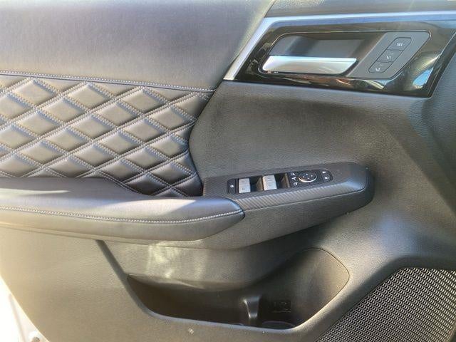 2023 Mitsubishi Outlander PHEV SEL