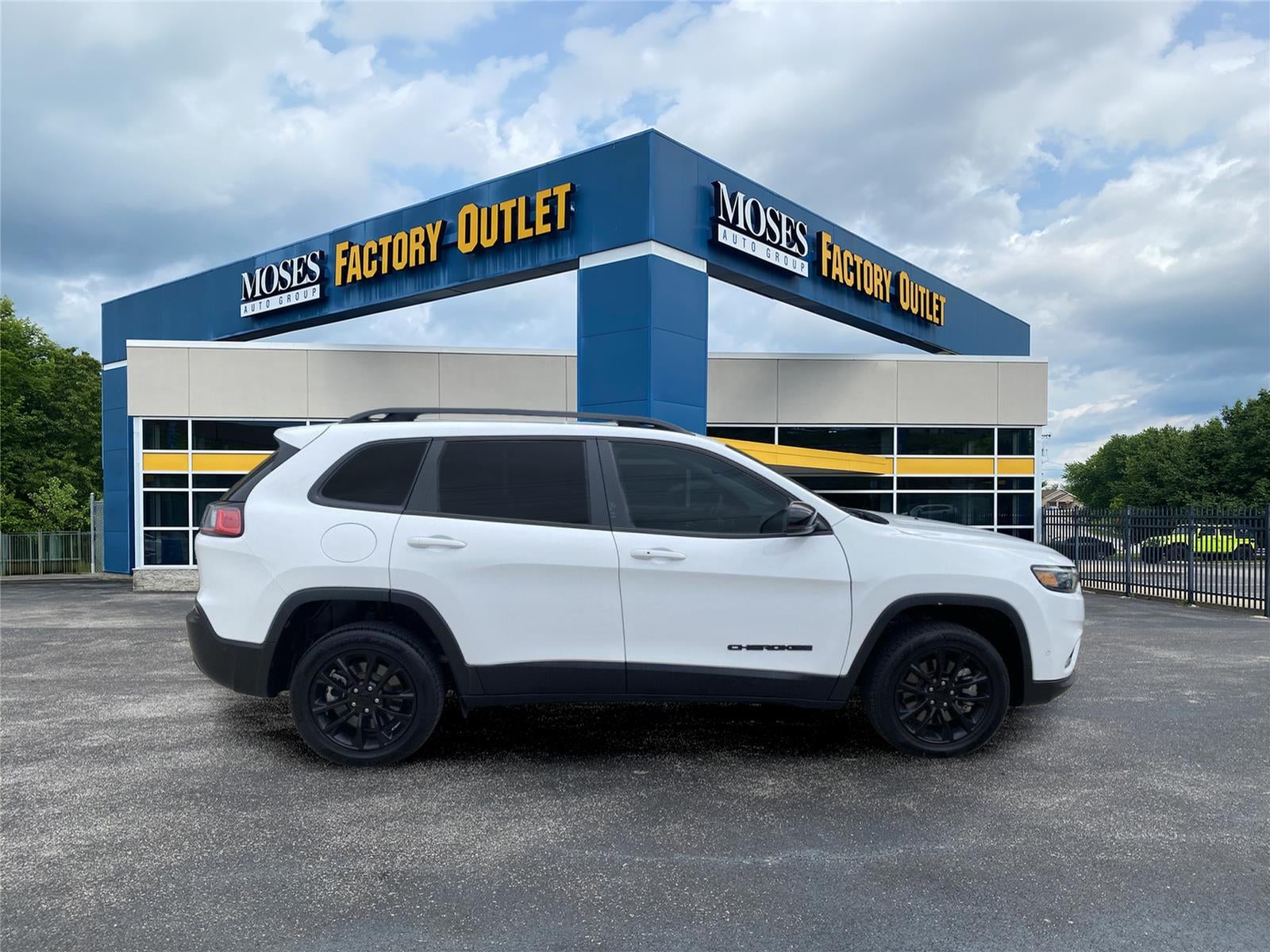2023 Jeep Cherokee Altitude Lux