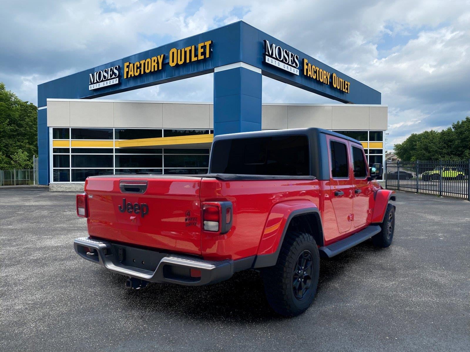 2022 Jeep Gladiator Willys