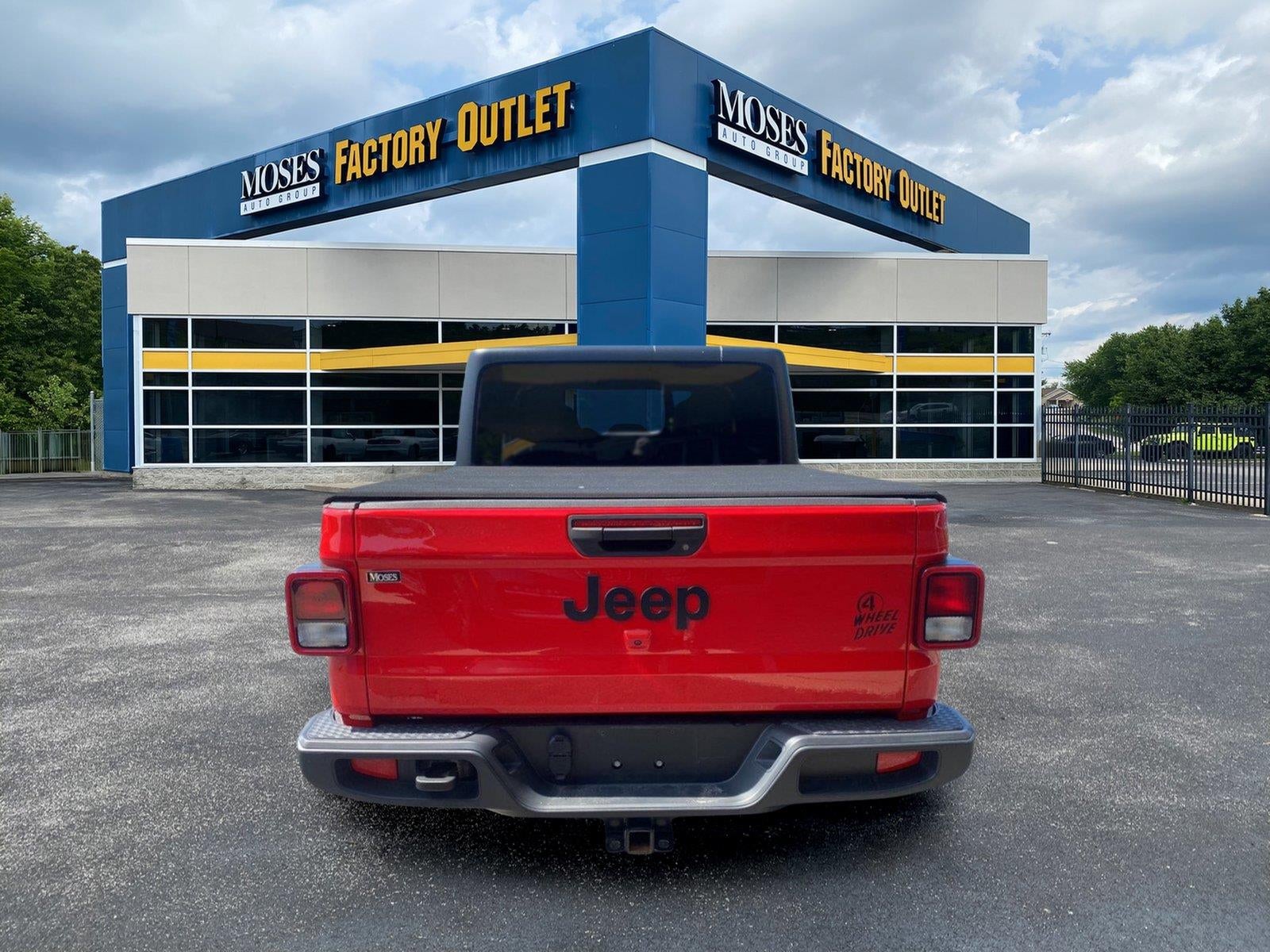 2022 Jeep Gladiator Willys