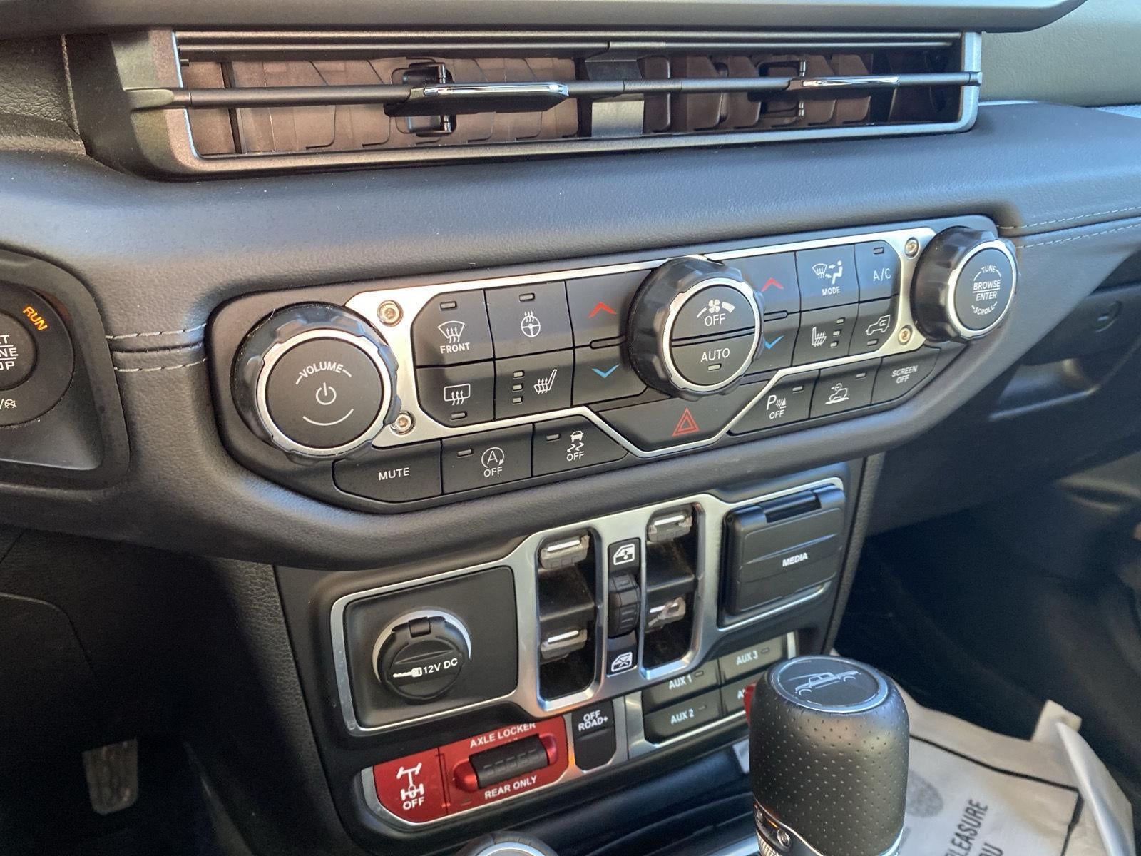 2025 Jeep Gladiator Mojave X