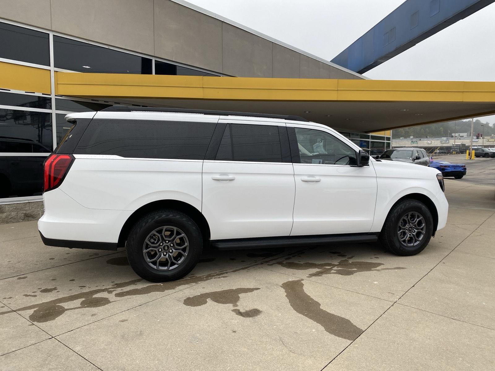 2025 Ford Expedition Max Active