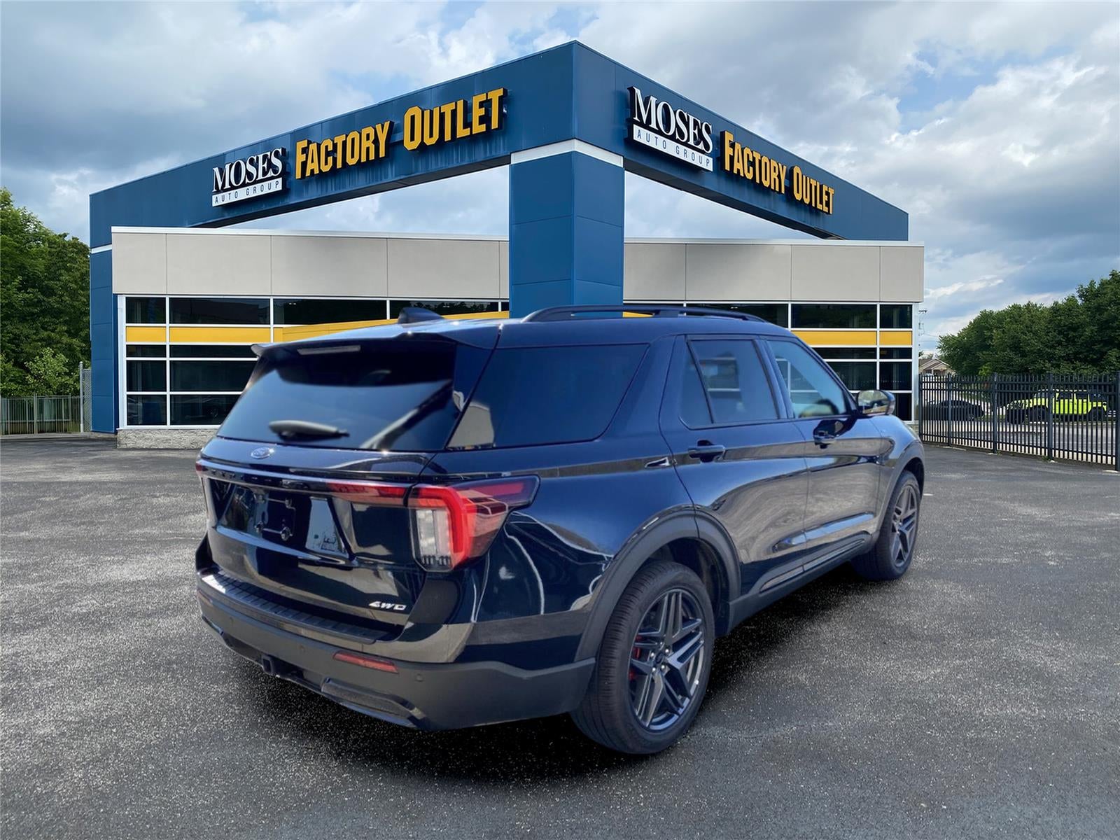 2025 Ford Explorer ST-Line