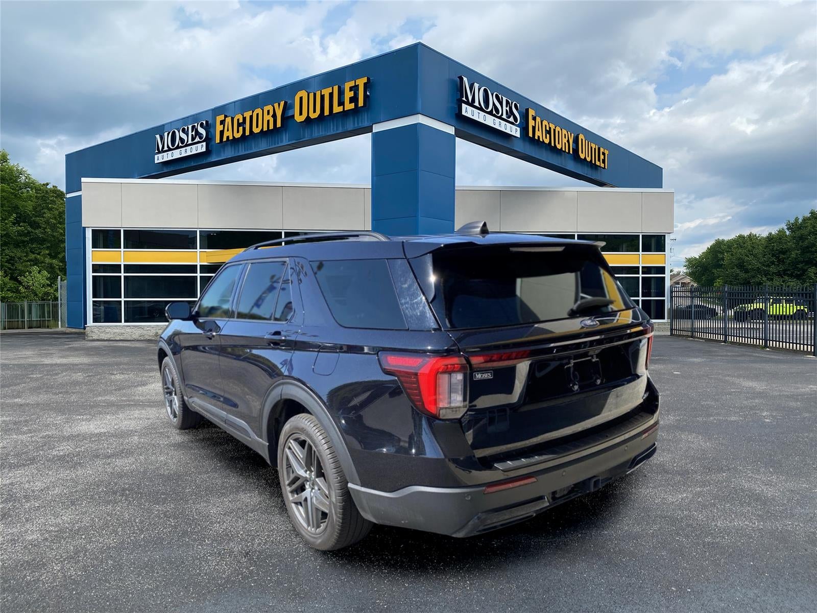 2025 Ford Explorer ST-Line