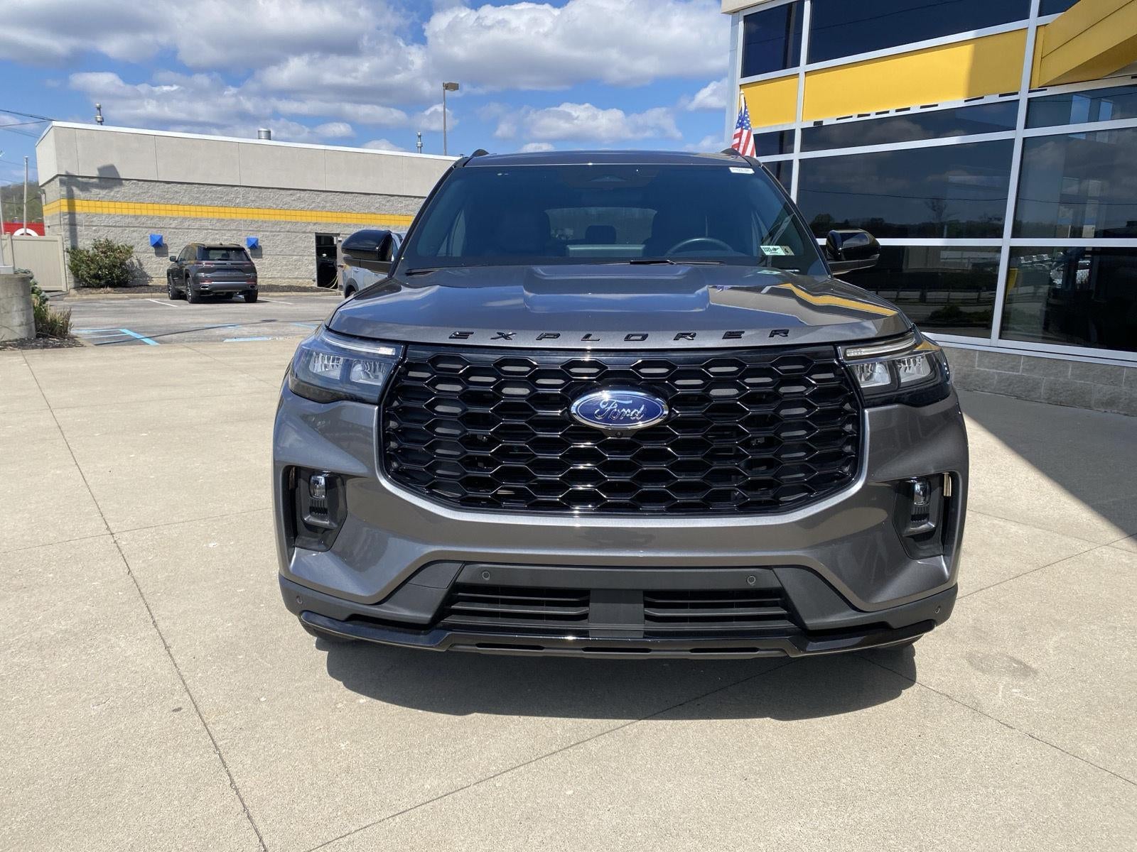 2025 Ford Explorer ST-Line