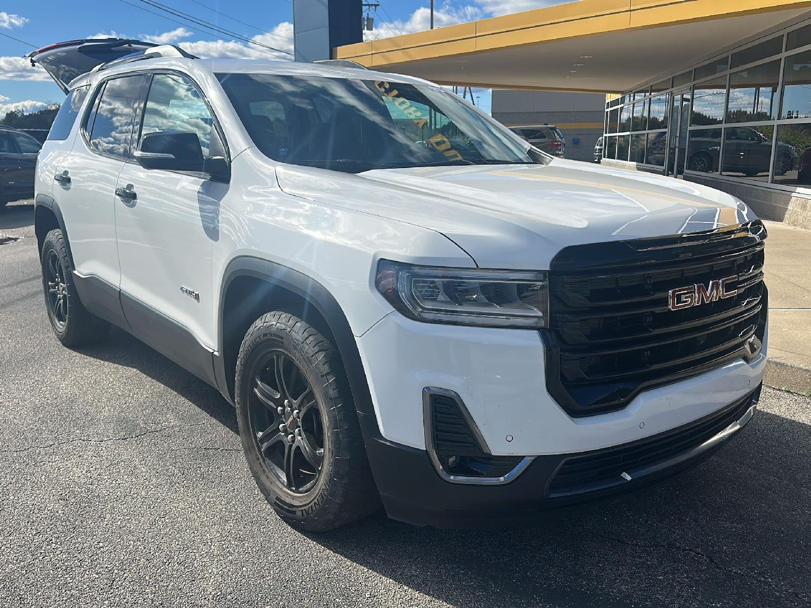 2023 GMC Acadia AT4