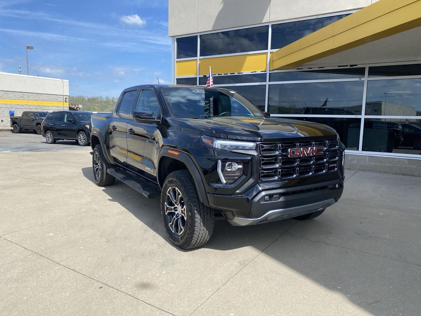 2024 GMC Canyon 4WD AT4