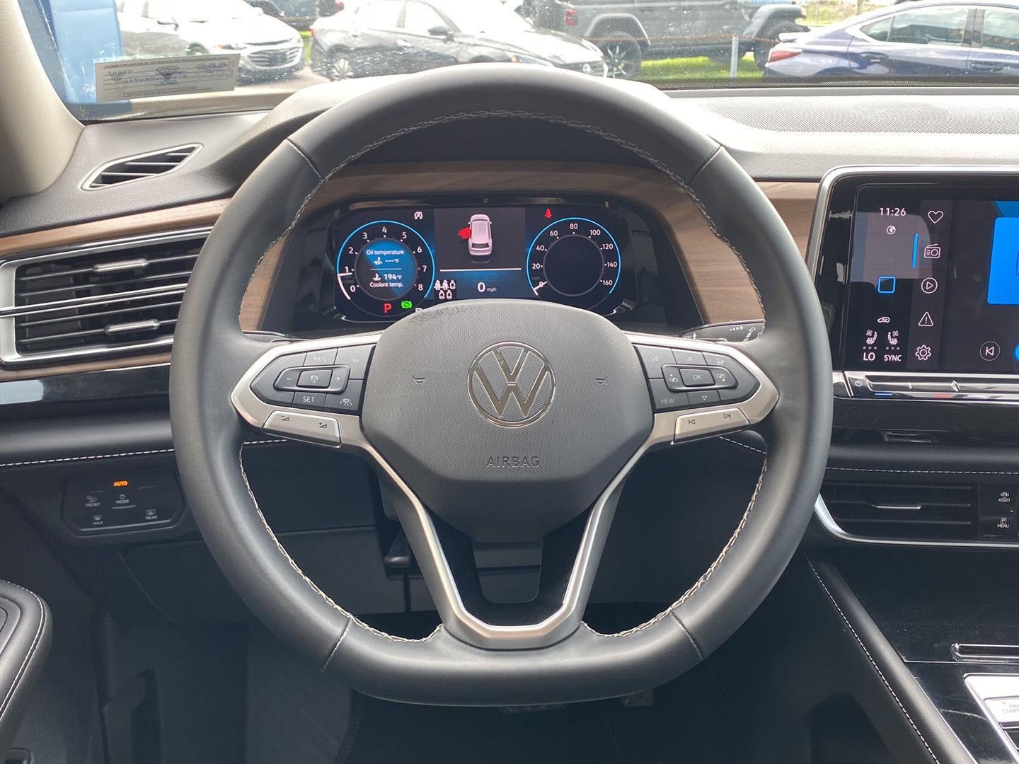 2025 Volkswagen Atlas 2.0T SE w/Technology