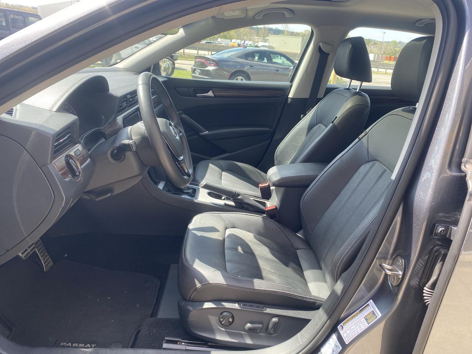 2022 Volkswagen Passat 2.0T Limited Edition