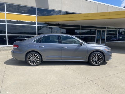 2022 Volkswagen Passat 2.0T Limited Edition