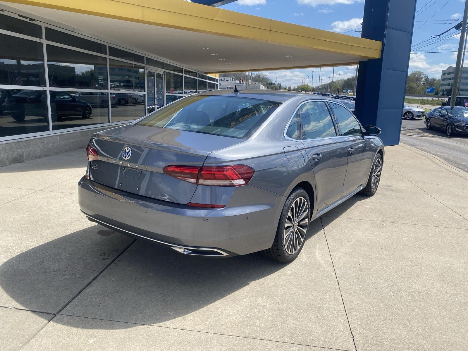 2022 Volkswagen Passat 2.0T Limited Edition