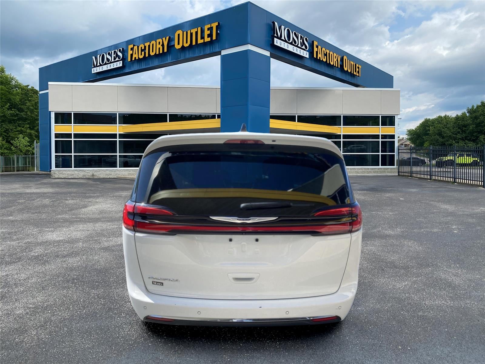 2024 Chrysler Pacifica Touring L