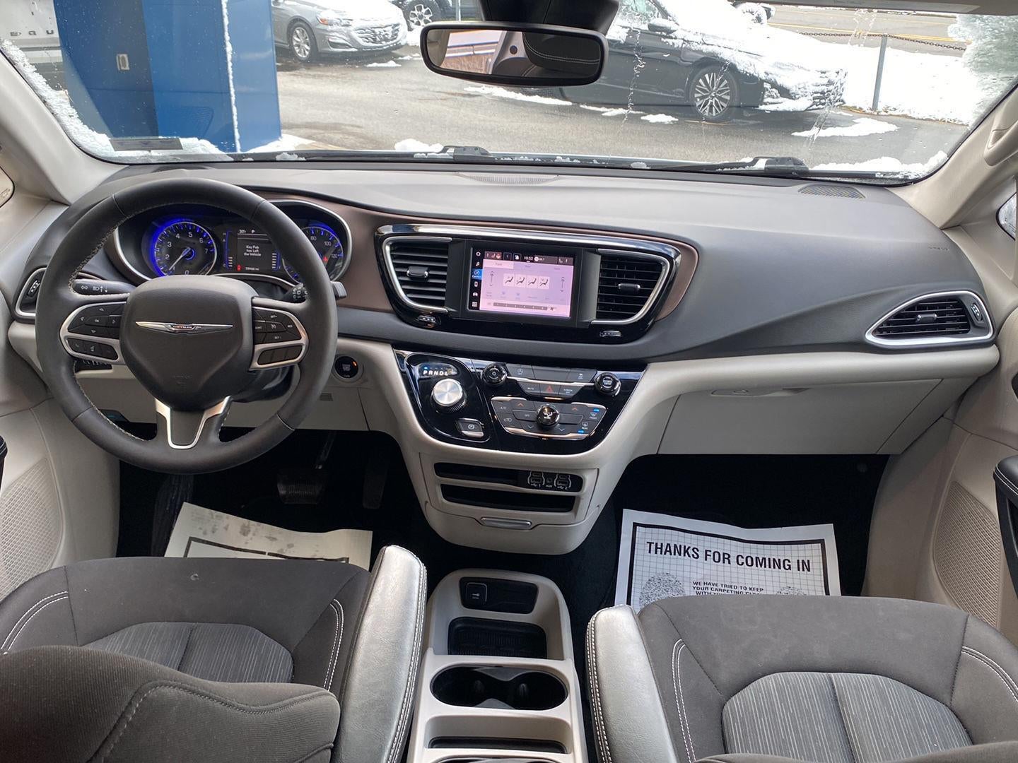 2024 Chrysler Voyager LX