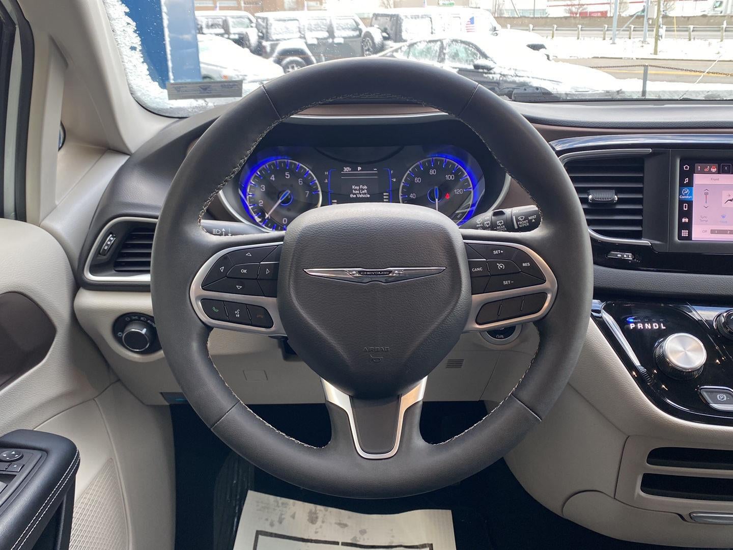 2024 Chrysler Voyager LX