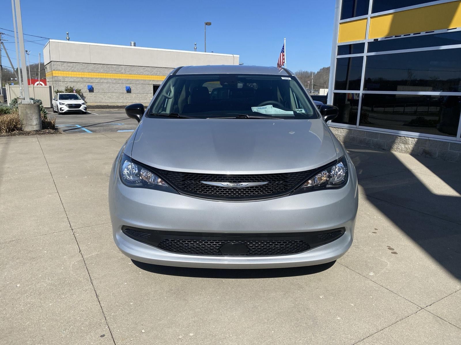 2024 Chrysler Voyager LX